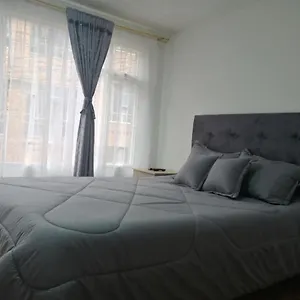 Privada Cerca Al Aeropuerto Y Terminal Guest house